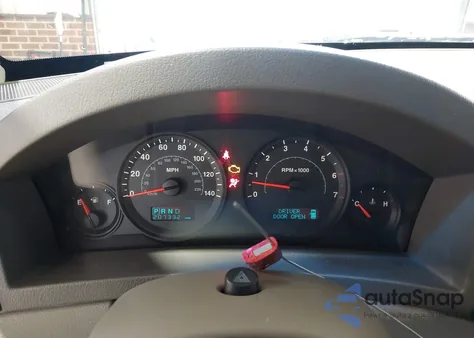 2005 Jeep Grand Cherokee Laredo из США, поврежденный, VIN 1J4HR48N55C538595